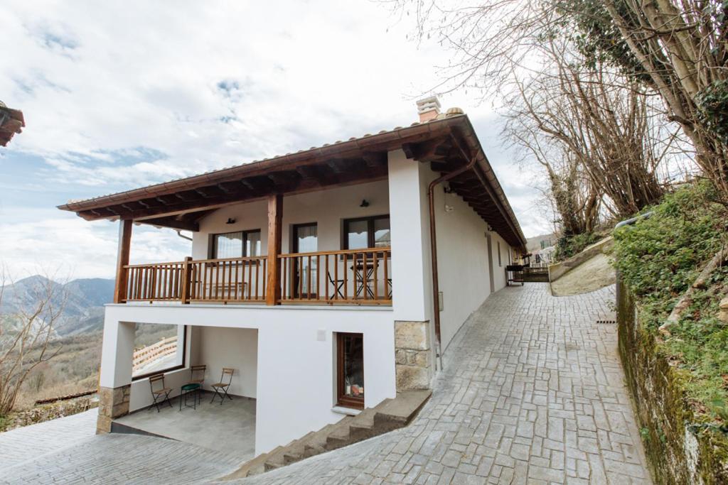 Apartament Tiu Enrique 3 Onís Zewnętrze zdjęcie